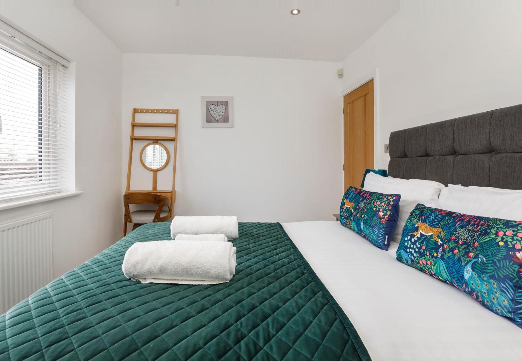 White House Apartments-Free Parking 1 Car Per Apartment York Exterior foto