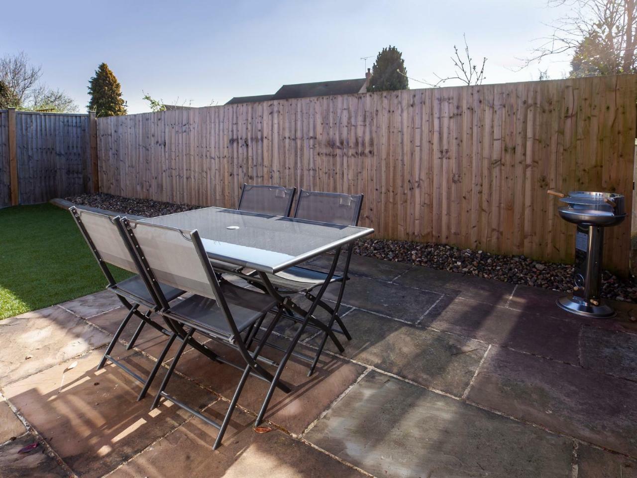 White House Apartments-Free Parking 1 Car Per Apartment York Exterior foto